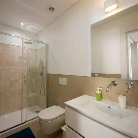 Luxurious Cais Do Sodre, 4 Bedrooms With View * リスボン