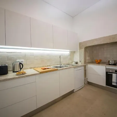 Luxurious Cais Do Sodre, 4 Bedrooms With View