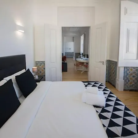 Luxurious Cais Do Sodre, 4 Bedrooms With View