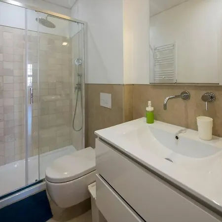 アパート Luxurious Cais Do Sodre, 4 Bedrooms With View リスボン