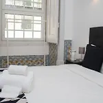 Luxurious Cais Do Sodre, 4 Bedrooms With View דירה