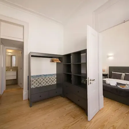 Luxurious Cais Do Sodre, 4 Bedrooms With View